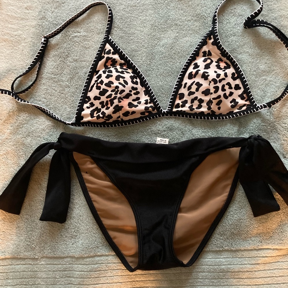 Cia Maritima Beachwear two piece bikini sets made in Brazil size medium